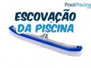 Escovação da piscina