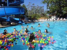 Caça ao tesouro na piscina 2