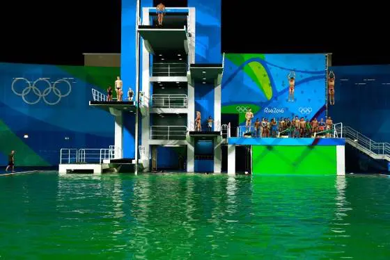 A piscina verde da Olimpíada do Rio 2016